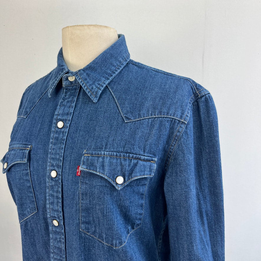 Levi s Denim Button Up Shirt